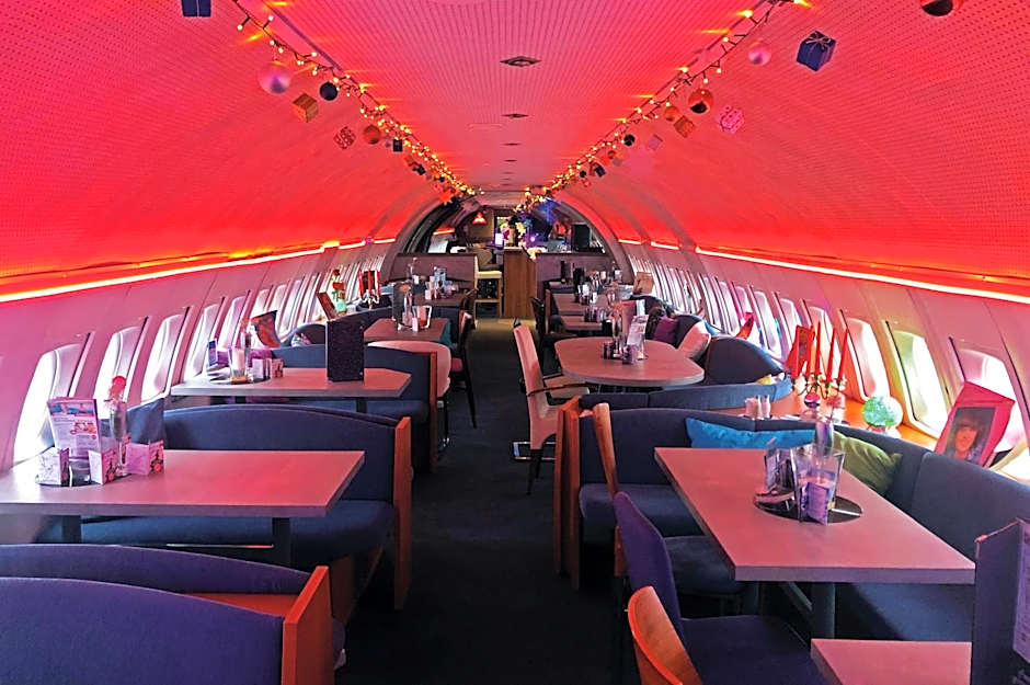 NOVAPARK Flugzeughotel Graz