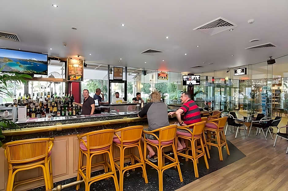 Acacia Court Hotel