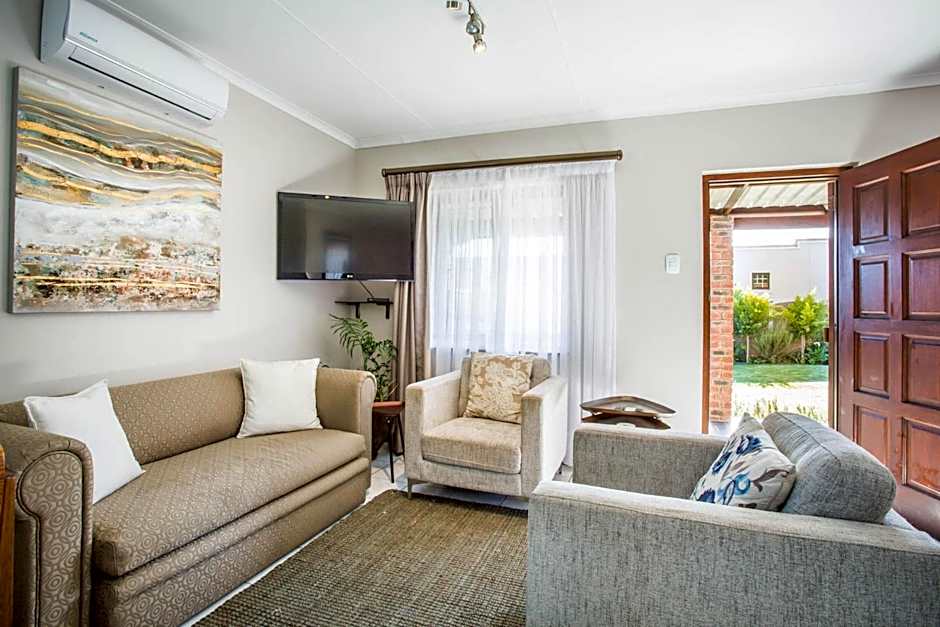 Out of Bounds Self-Catering Lodge