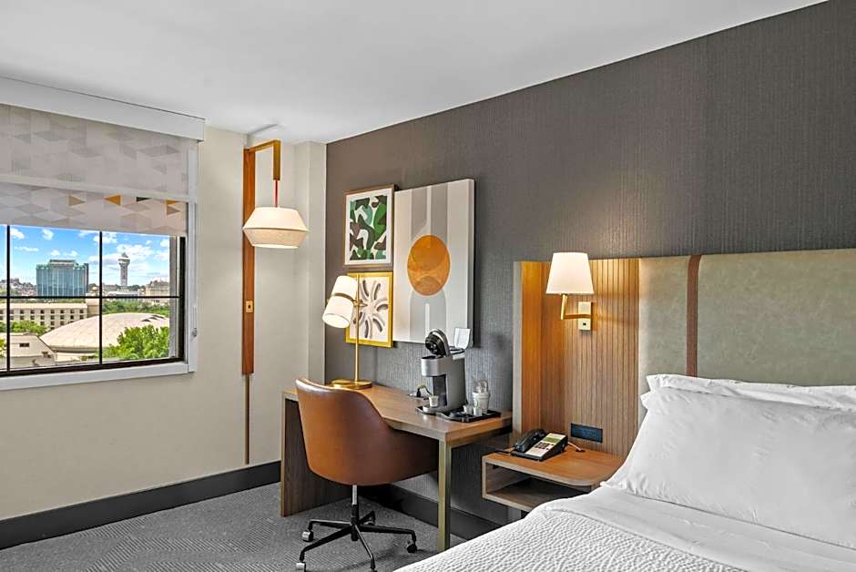 Holiday Inn Niagara Falls State Park Entry By IHG