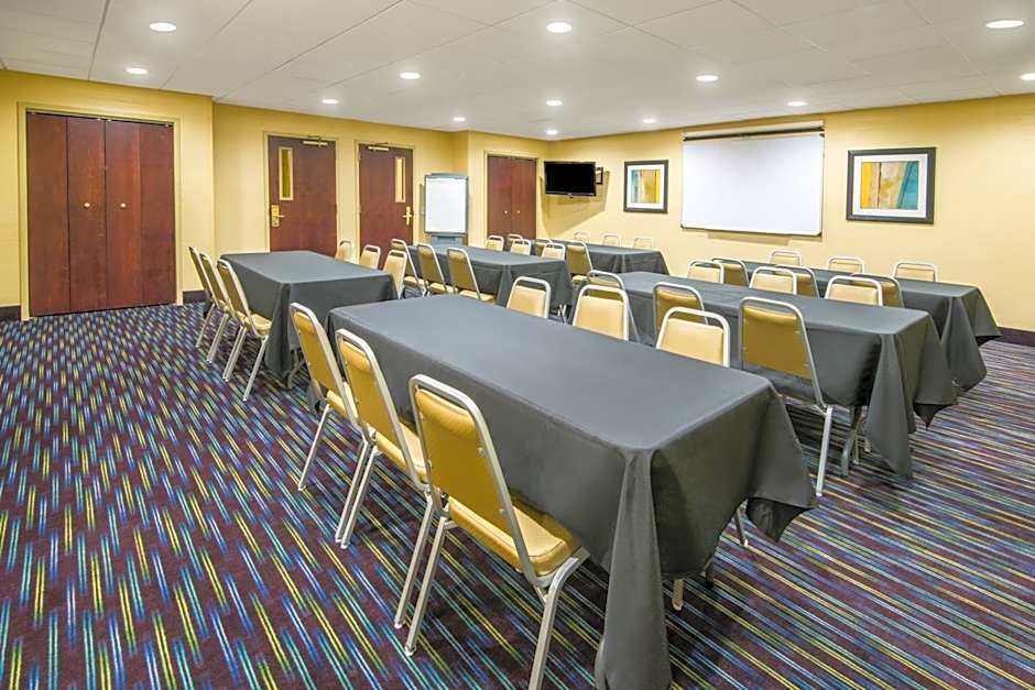 Holiday Inn Express Hotel & Suites Ashland By IHG