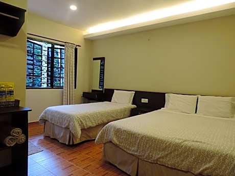 Triple Room with Private Bathroom