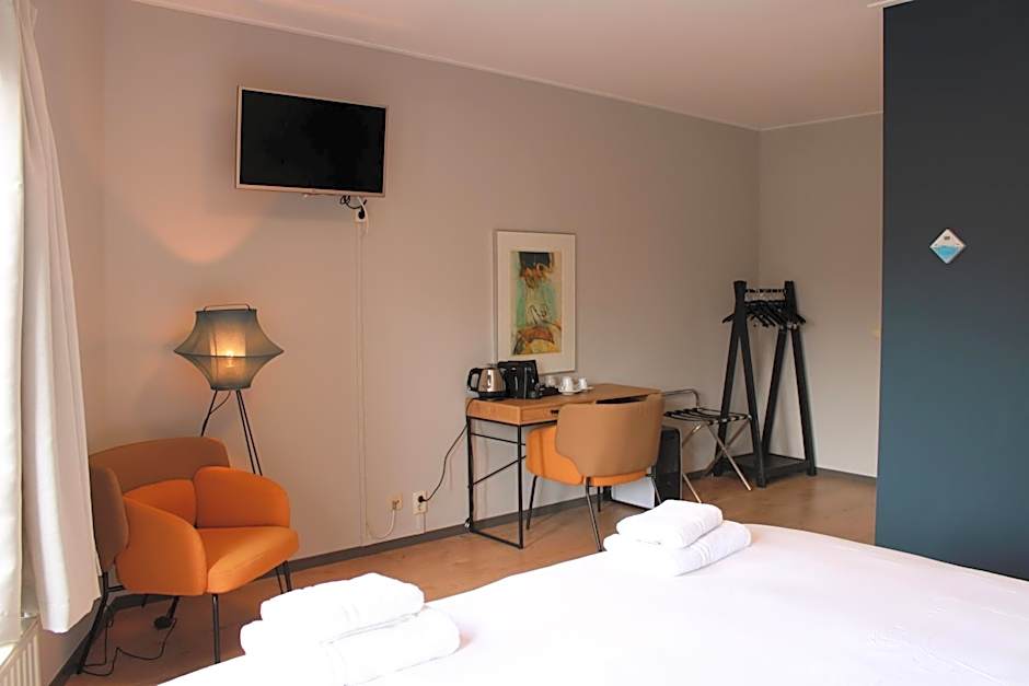 HOLT Hotel