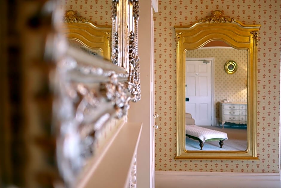 Glewstone Court Country House Hotel