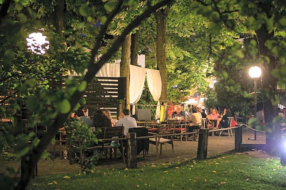 Hotel Milano Pool & Garden