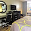 Super 8 by Wyndham Tupelo Airport