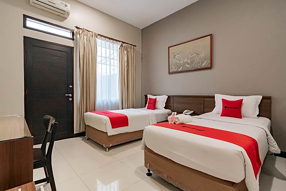 RedDoorz near Simpang Dago 2