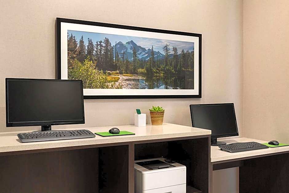 La Quinta Inn & Suites by Wyndham Burlington