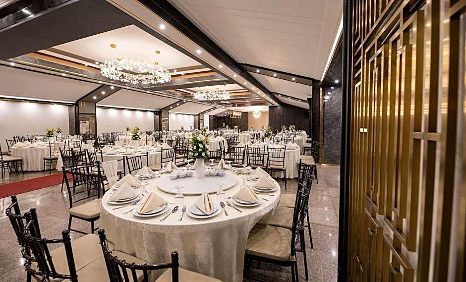Star Plaza Hotel