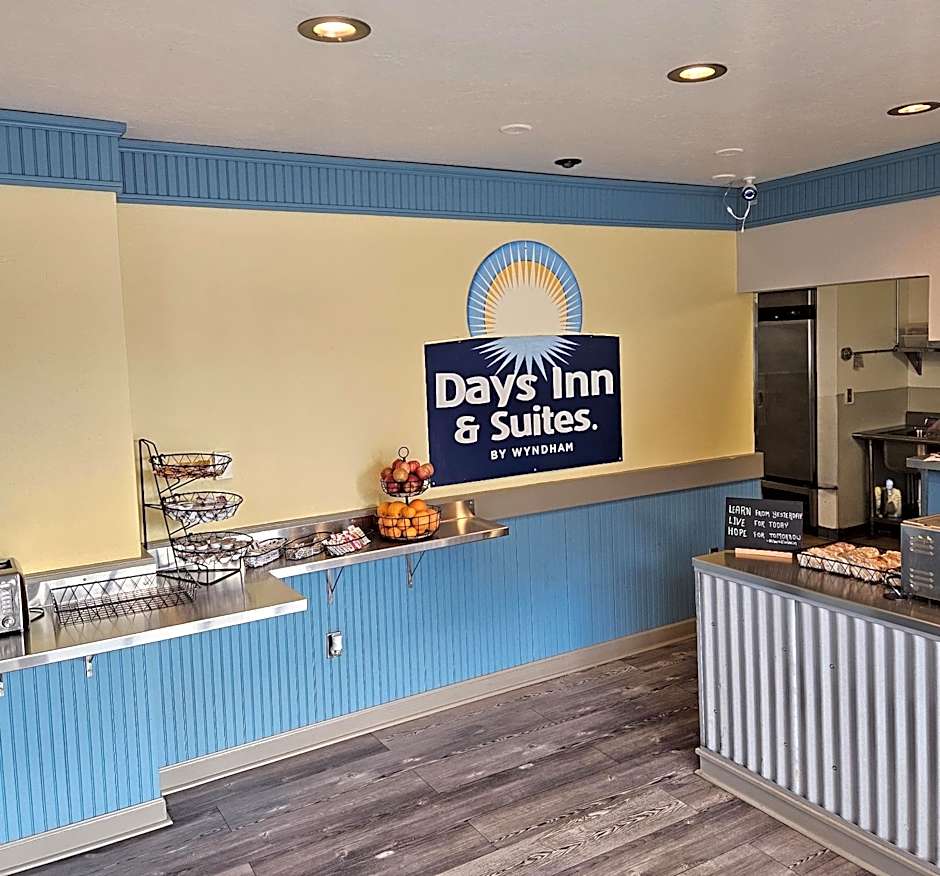 Days Inn and Suites by Wyndham Downtown Missoula-University