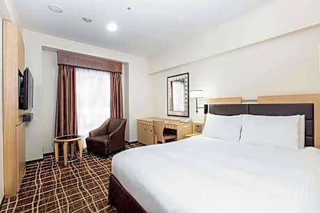 Queen Room with Accessibility