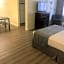 Hollywood Orchid Suites