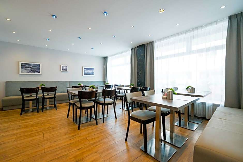 Admiral Hotel