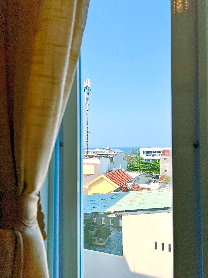 Tuna Hotel