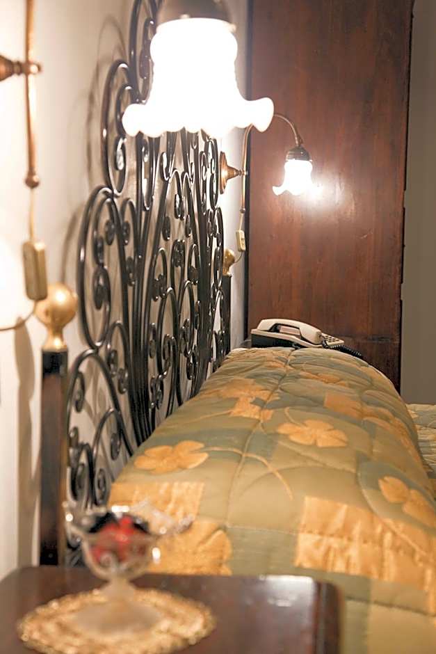 Hotel Bucaneve
