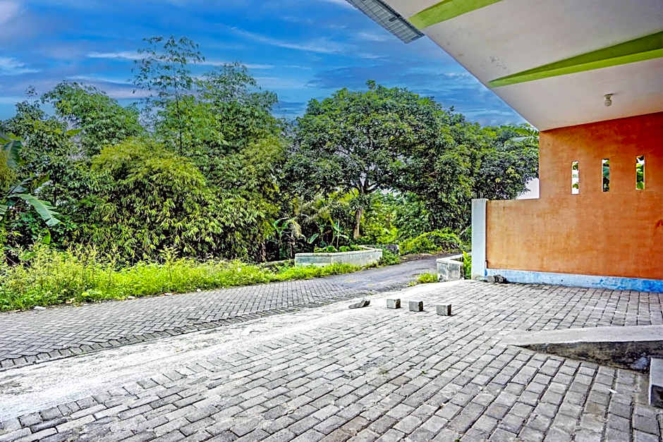 Hotel O Kemangi Asri Kost