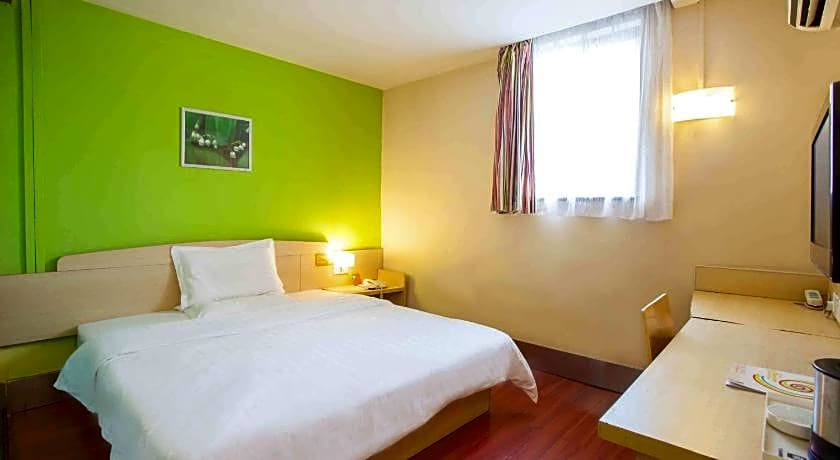 7 Days Inn Guangzhou Meihuayuan Metro Station Branch – Guangzhou (Canton), IA
