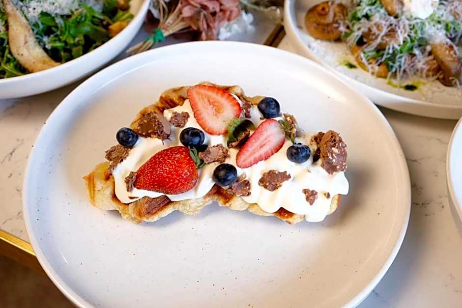 THE SEBEL CANBERRA CIVIC