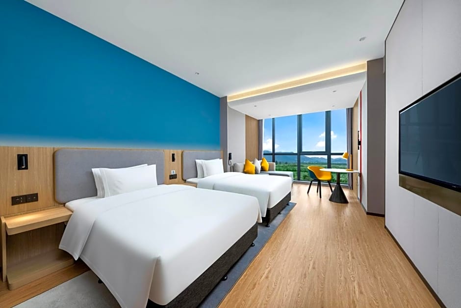 Holiday Inn Express Jiangmen Yinhu Bay, an IHG Hotel