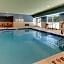 Holiday Inn Express & Suites Roanoke - Civic Center