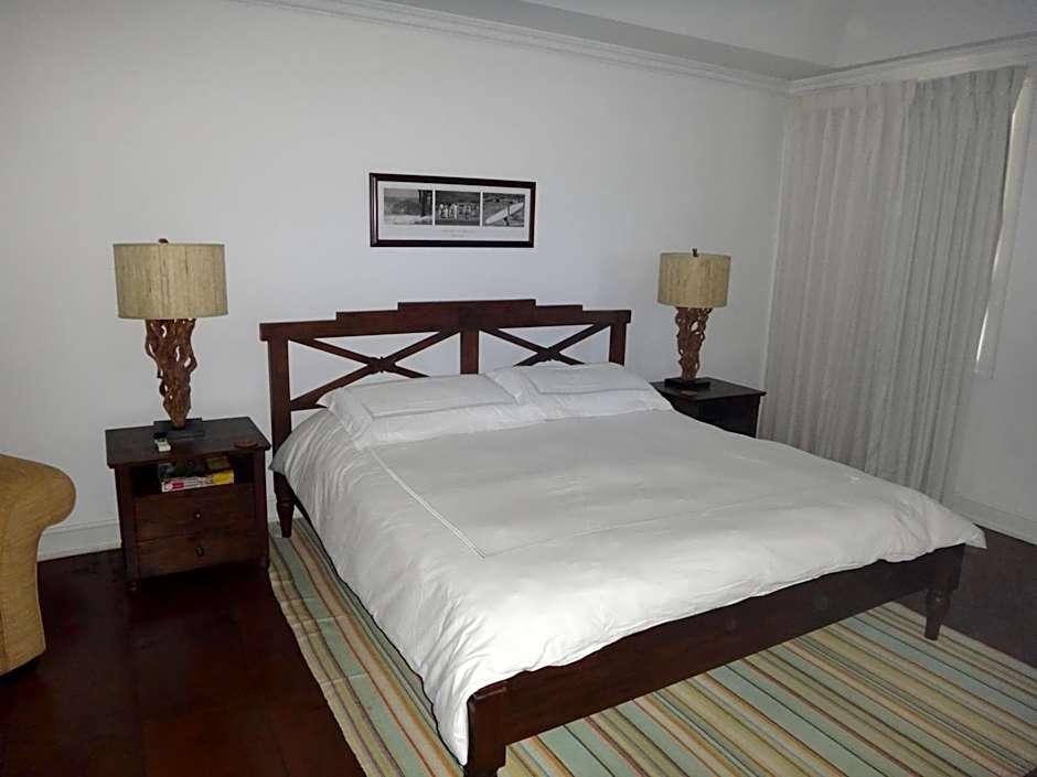 The Atlantis Historic Inn