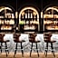 The Drake Oak Brook, Autograph Hotels
