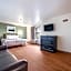 HomeTowne Studios by Red Roof St. Louis - Airport/ N Lindbergh
