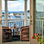 Grand Harbor Inn