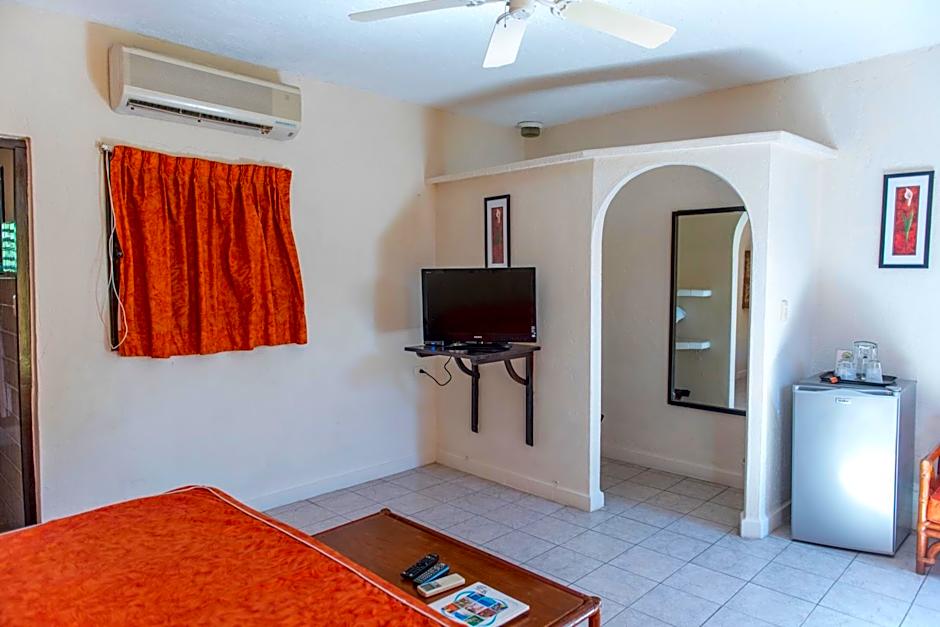 Villablanca Garden Beach Hotel