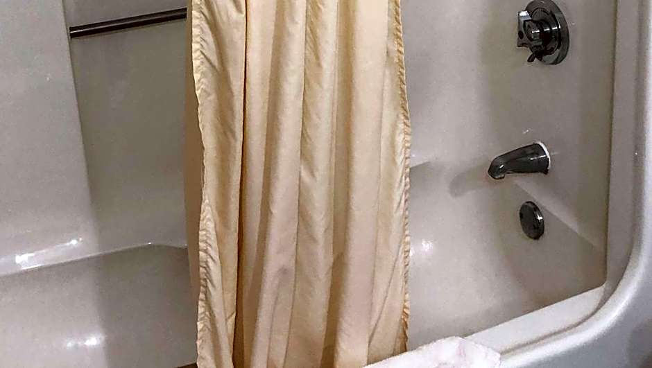 Magnuson Hotel Dixon