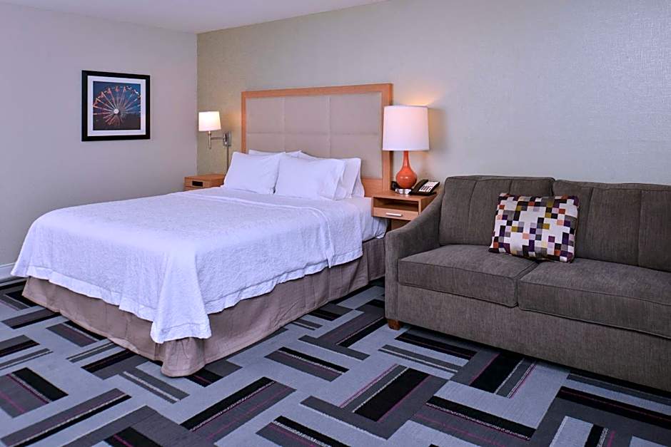 Hampton Inn By Hilton & Suites Ames, IA