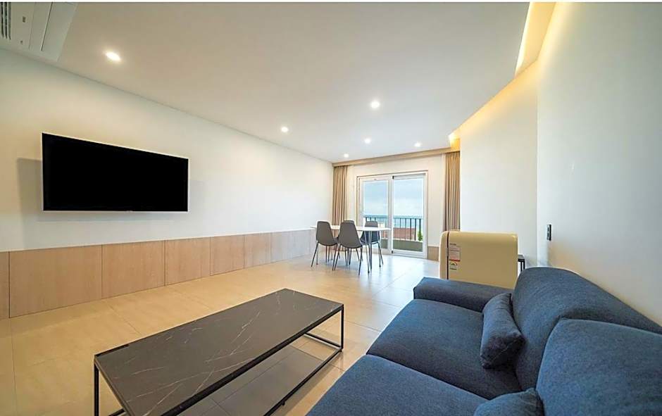 Geoje Mongdol Beach H Avenue Hotel