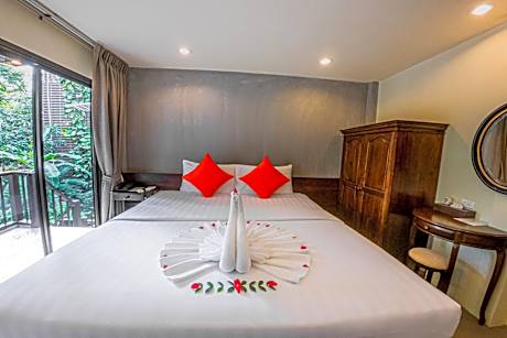 Comfort Room with Garden View