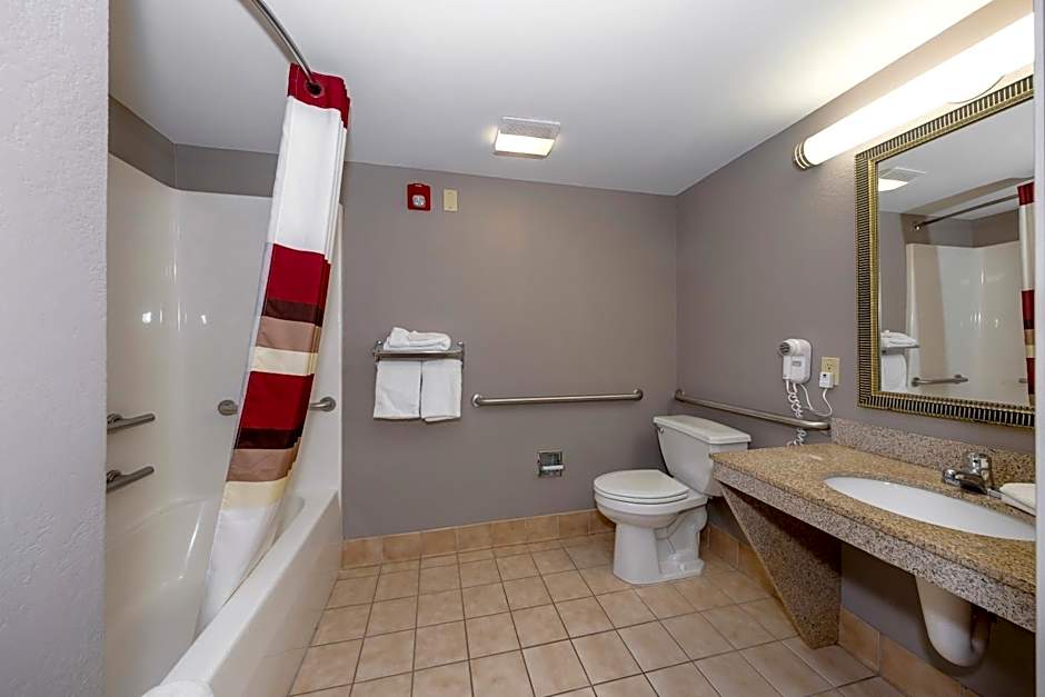 Red Roof Inn & Suites Carrollton, GA - West Georgia