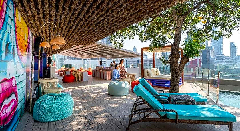 Novotel Bangkok Platinum Hotel