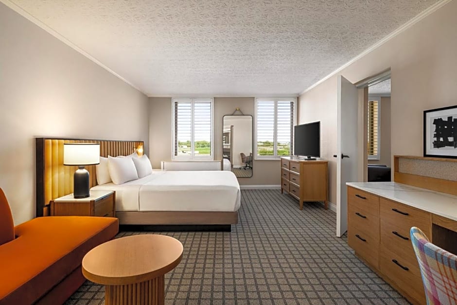 Crowne Plaza Louisville Airport Expo Ctr By IHG