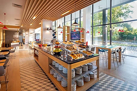 Holiday Inn Express Porto Exponor By IHG