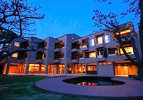 Awaji Hamarikyu Takumi