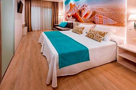 Double or Twin Room with City View