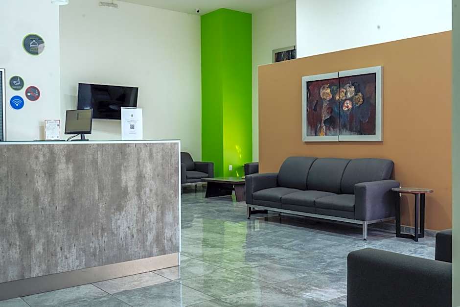SR Hotel