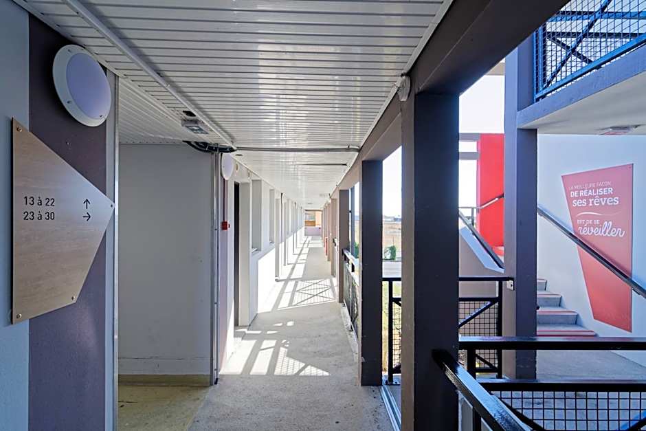 B&B HOTEL CHATEAUROUX Aéroport