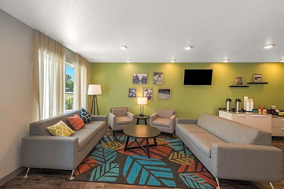 WoodSpring Suites West Palm Beach