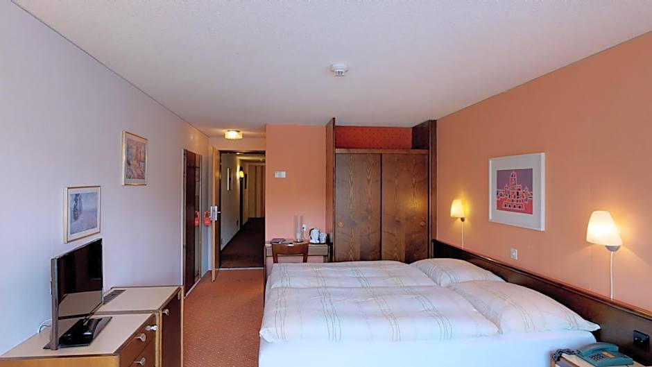 Hotel-Restaurant Seegarten-Marina