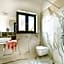 Apart House, Tylna 20
