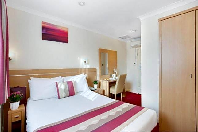 Queens Park Premier London Hyde Park