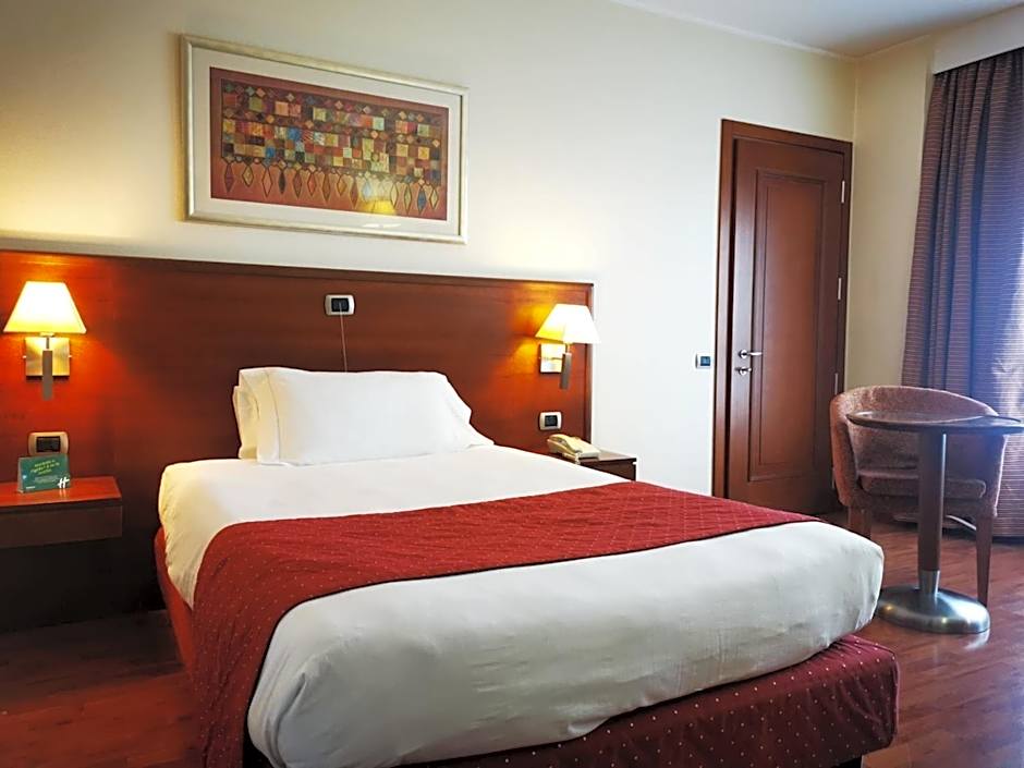 Holiday Inn Cagliari By IHG