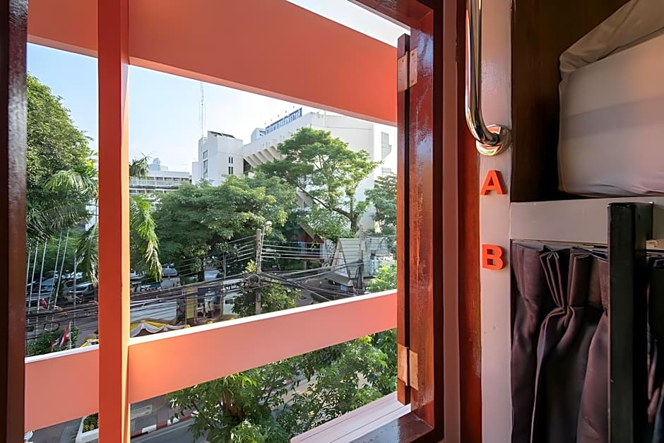 Tiny Taladnoi Hostel