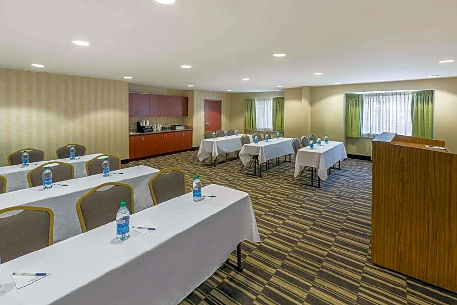 Microtel Inn & Suites By Wyndham Daphne/Mobile