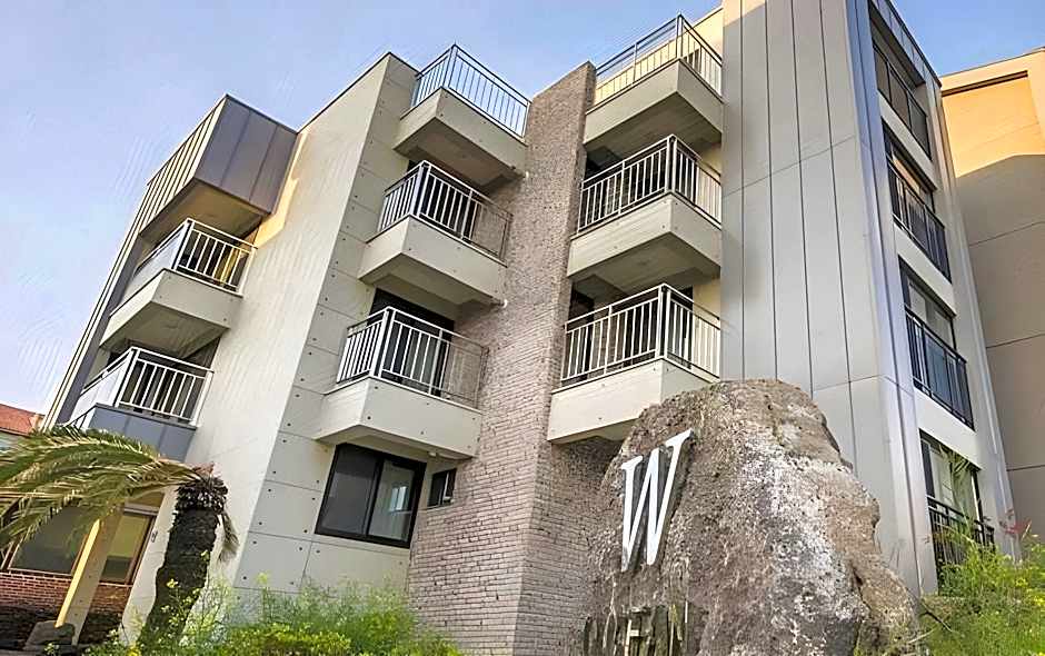 W Ocean Pension