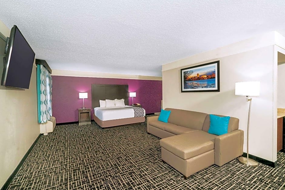 La Quinta by Wyndham Latham Albany Airport